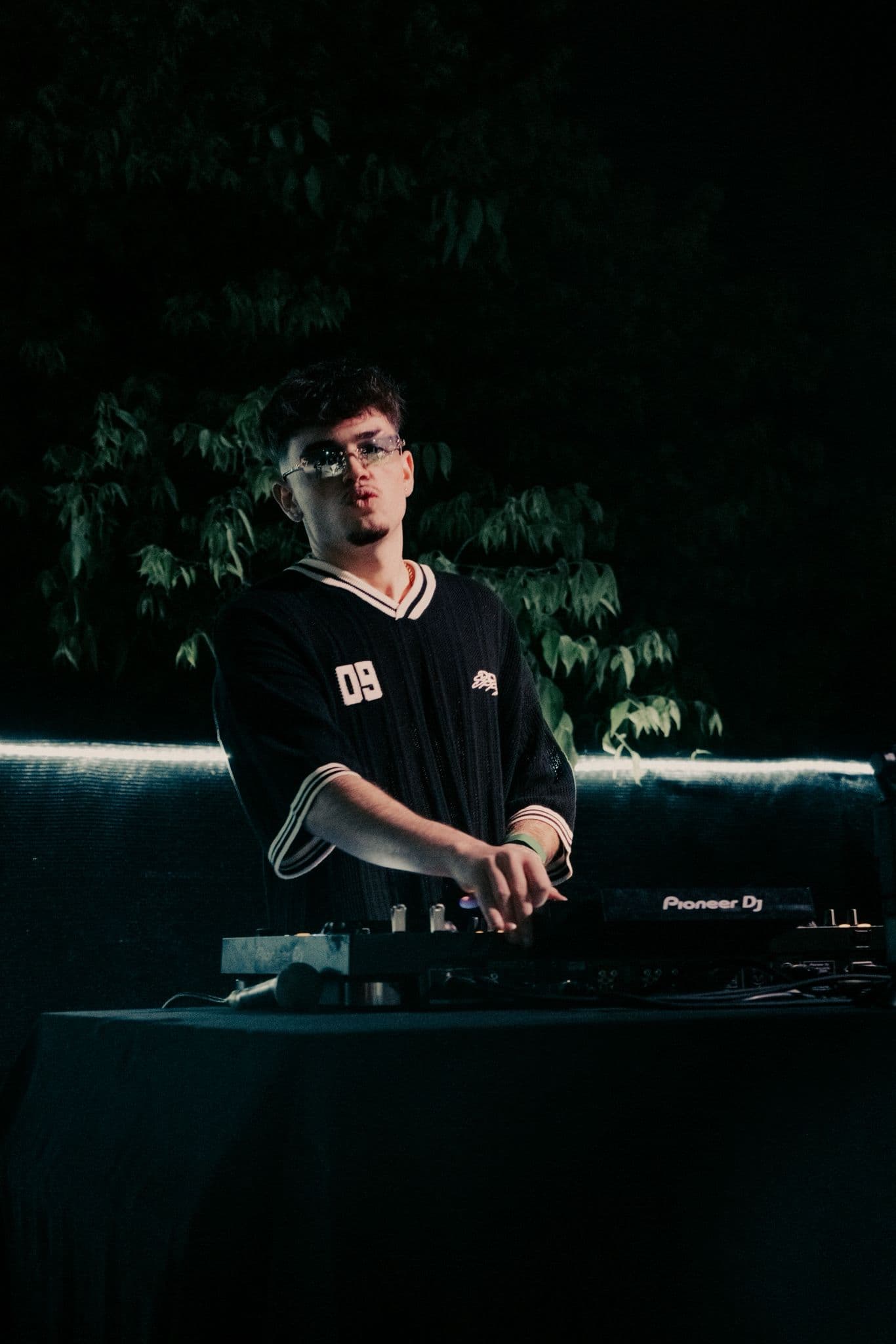 DjNotes en directo con luces verdes